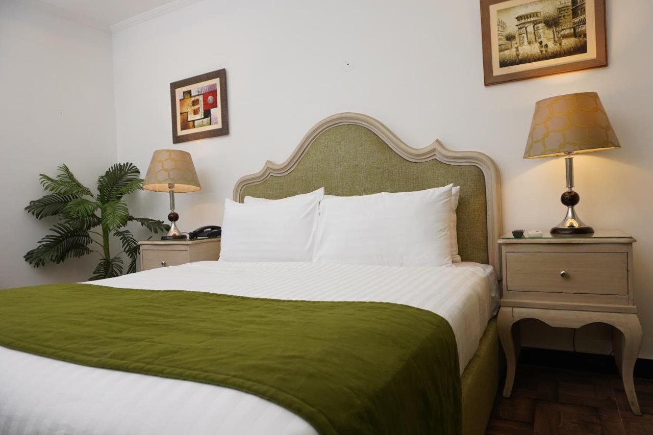 Hotel Oban ลาฮอร์ ภายนอก รูปภาพ