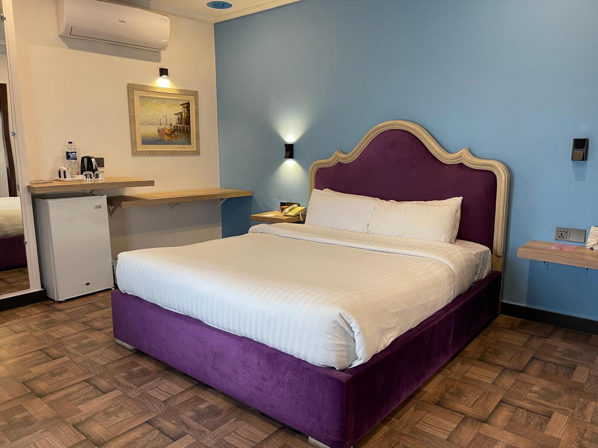 Hotel Oban ลาฮอร์ ภายนอก รูปภาพ