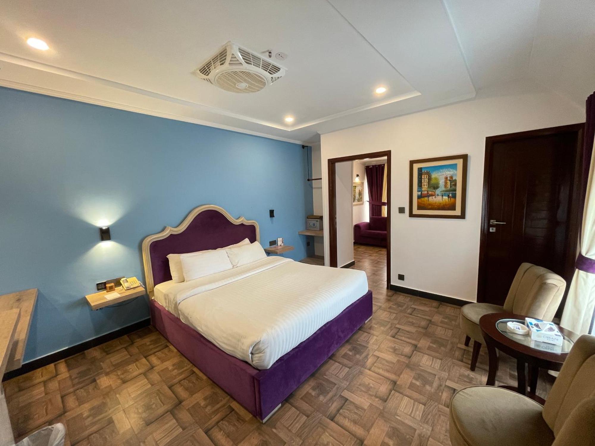 Hotel Oban ลาฮอร์ ภายนอก รูปภาพ