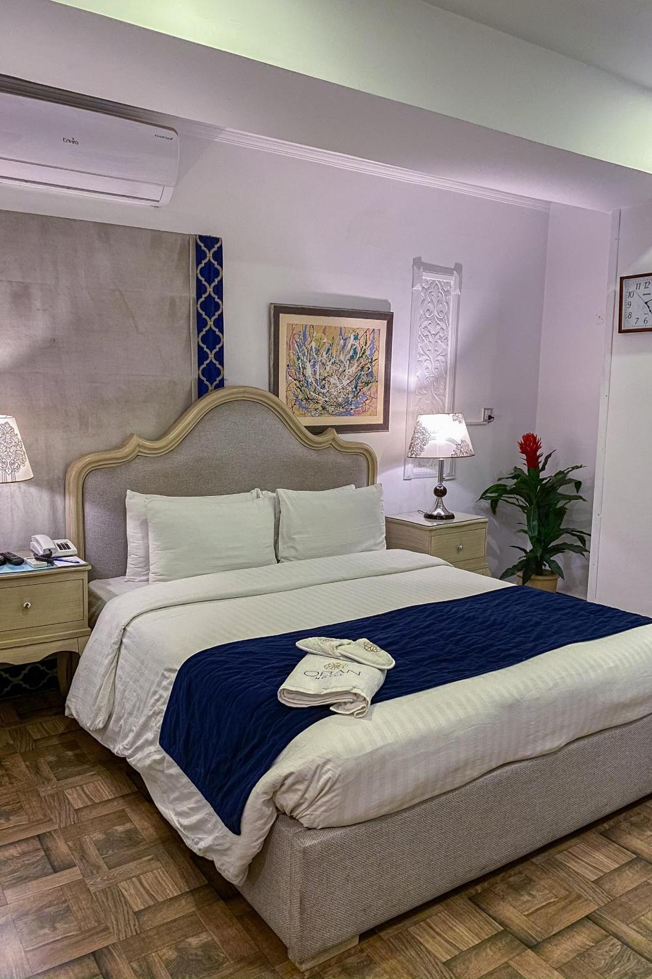 Hotel Oban ลาฮอร์ ภายนอก รูปภาพ