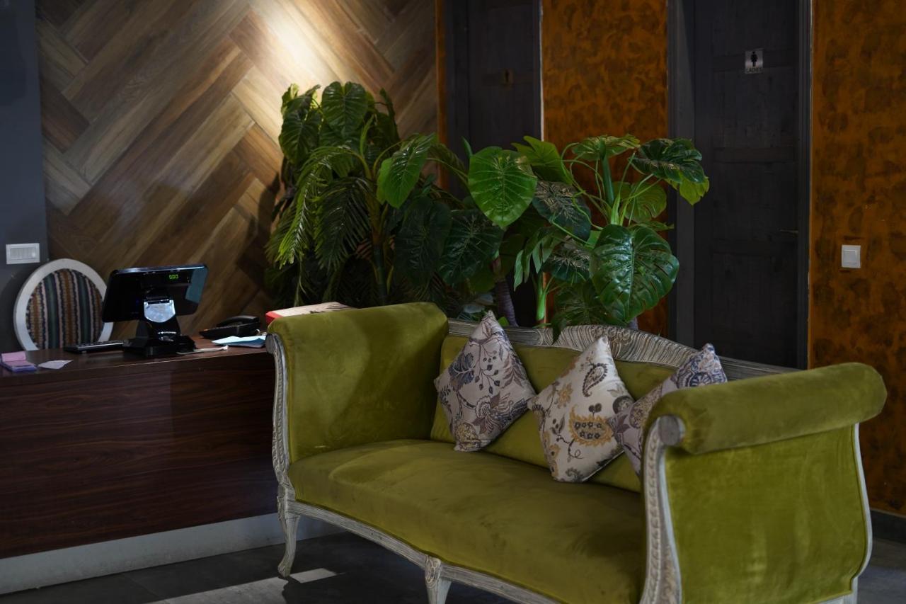 Hotel Oban ลาฮอร์ ภายนอก รูปภาพ