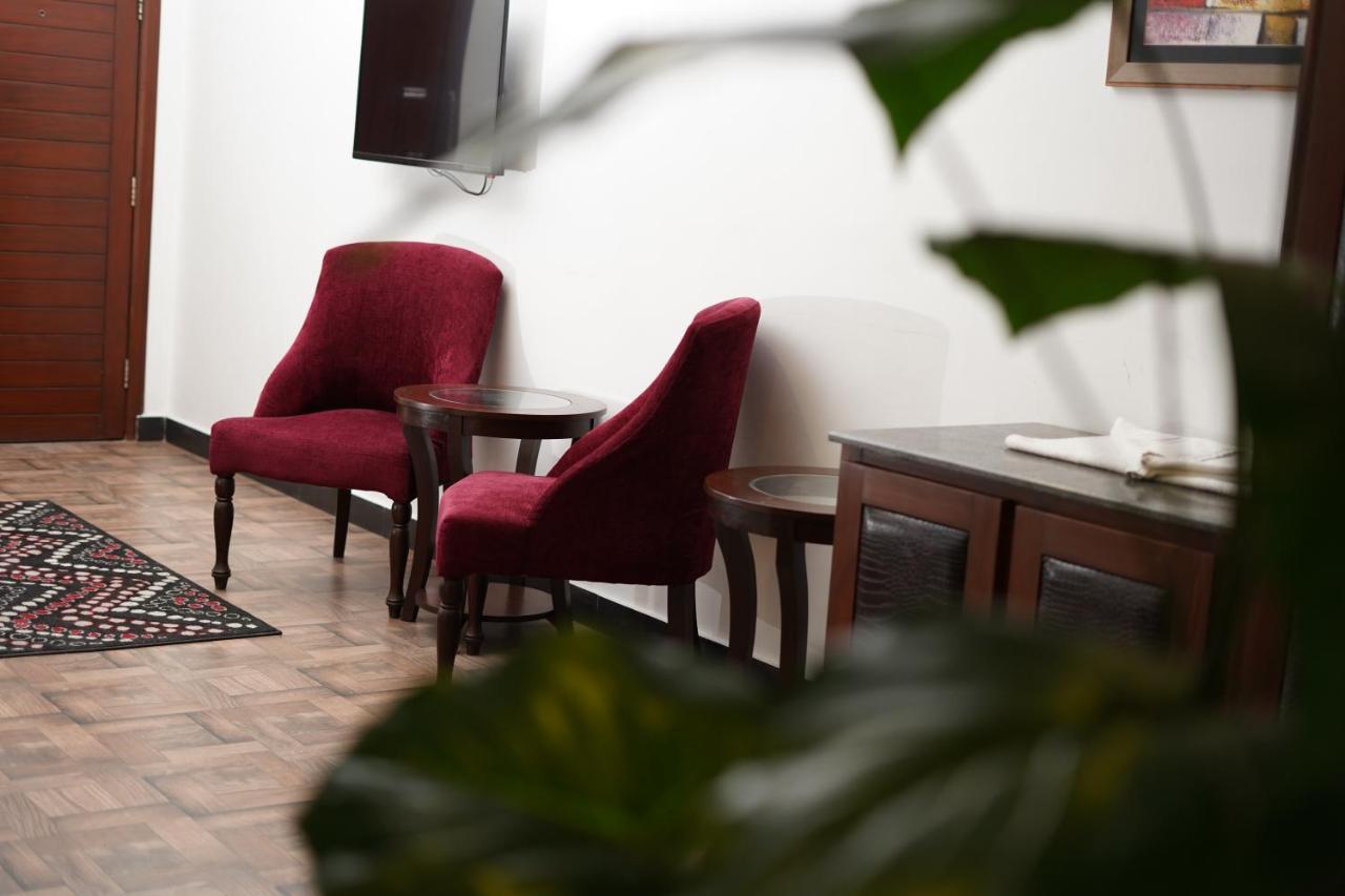 Hotel Oban ลาฮอร์ ภายนอก รูปภาพ