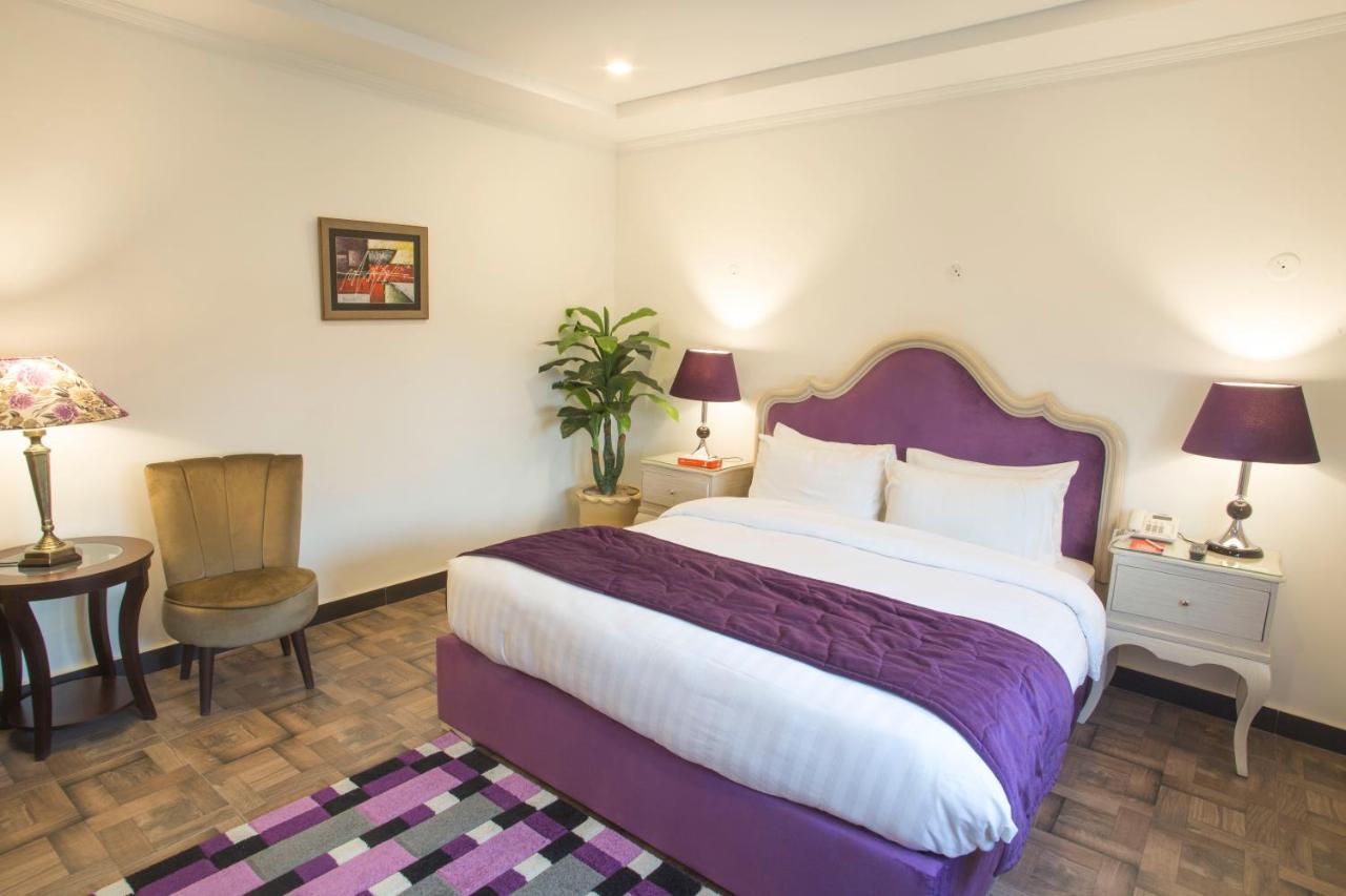 Hotel Oban ลาฮอร์ ภายนอก รูปภาพ